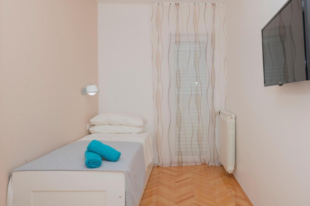 Apartments Radeljic Podstrana Eksteriør billede